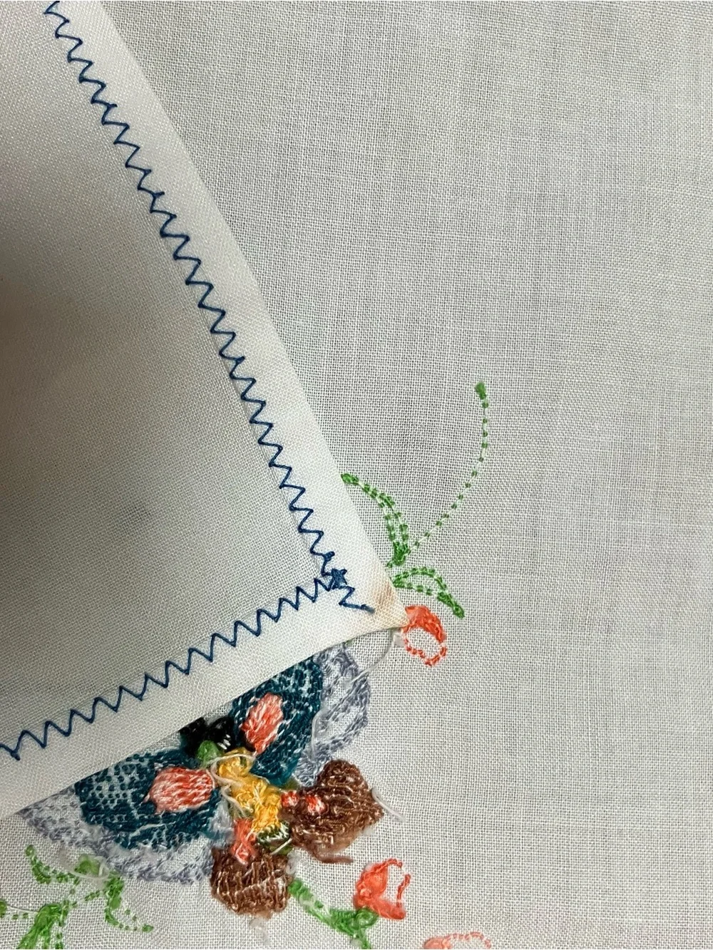 VTG Tablecloth Napkins (14) Embroidered Butterfly Flower Spring Rectangle 66x97